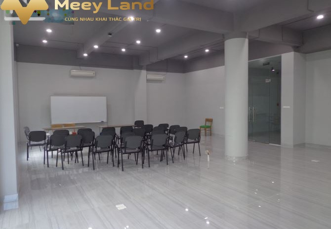 Cho thuê văn phòng ở Nguyễn Khang, Cầu Giấy diện tích 150m2, giá rẻ