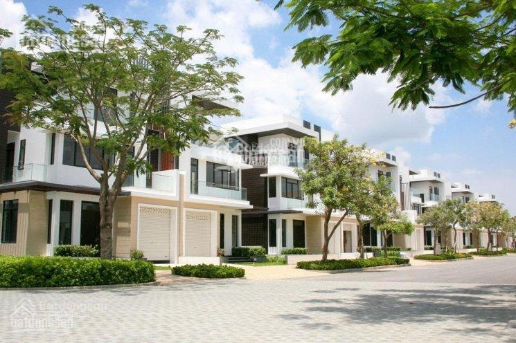 Lucasta Villa, bán biệt thự vị trí đẹp ở Liên Phường, Phú Hữu bán ngay với giá khởi điểm 23 tỷ có diện tích thực 16625m2, hướng Nam-01