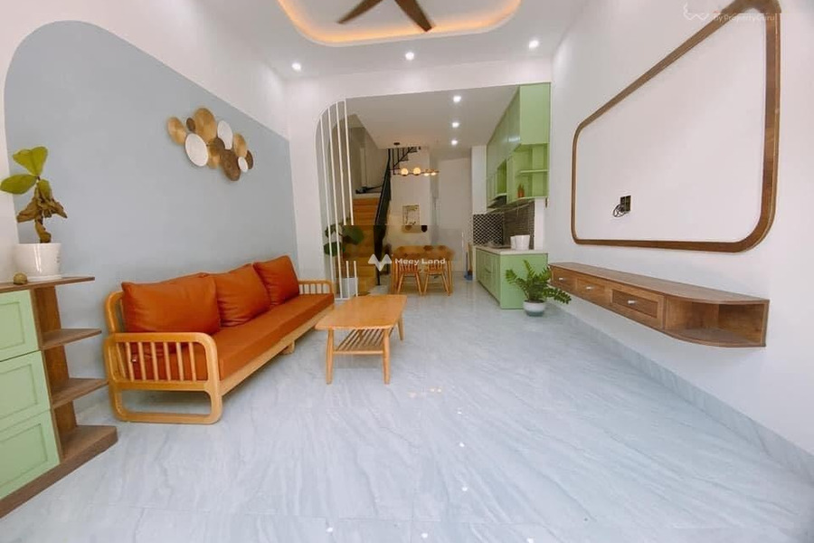 Tổng quan bên trong nhà gồm 3 phòng ngủ, bán nhà ở diện tích khoảng 33m2 bán ngay với giá 4.4 tỷ vị trí ngay tại Thuận Phước, Đà Nẵng hướng Tây - Bắc-01
