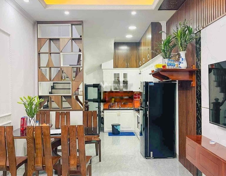 Bán hộ căn nhà Phía trong Thịnh Quang, Hà Nội bán ngay với giá siêu mềm từ 3.9 tỷ diện tích 32m2 căn nhà gồm có tất cả 3 PN ở lâu dài-01