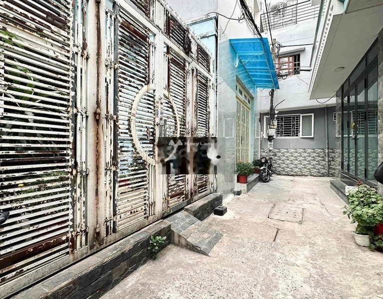 Diện tích khoảng 52m2 bán nhà vị trí hấp dẫn nằm ở Dương Quảng Hàm, Hồ Chí Minh trong ngôi nhà này 2 PN 2 WC vui lòng liên hệ để xem trực tiếp-01