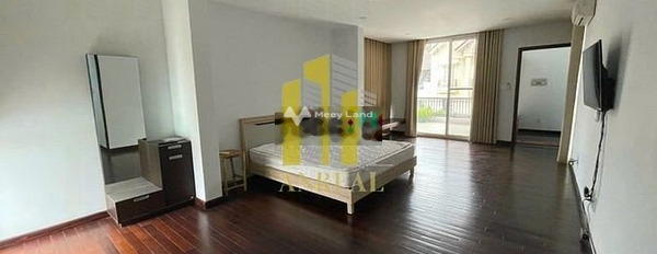 Mặt tiền nằm ngay tại Quận 2, Hồ Chí Minh cho thuê biệt thự thuê ngay với giá ưu đãi 60 triệu/tháng, trong nhà nhìn chung bao gồm 4 phòng ngủ, 5 WC-03