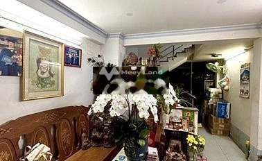Bán nhà vị trí thuận lợi tại Nguyễn Biểu, Quận 5 giá bán cực sốc 6.8 tỷ có diện tích rộng 200m2 tổng quan trong ngôi nhà có 4 phòng ngủ-03