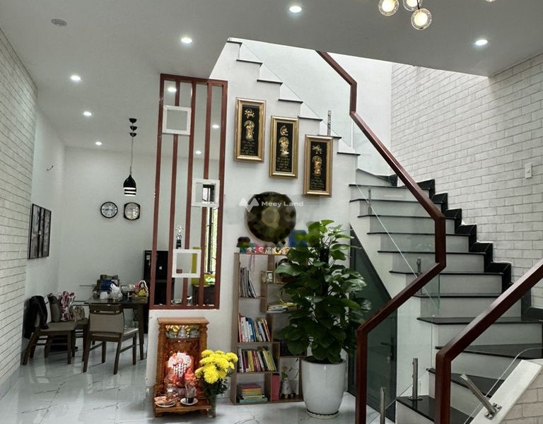 Cho thuê nhà vị trí đẹp tọa lạc ngay tại Lê Bình, Cái Răng, giá thuê đề xuất chỉ 8 triệu/tháng có diện tích trung bình 70m2, ngôi nhà này gồm 2 PN-01