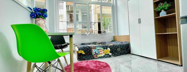 Cho thuê căn hộ, vị trí đặt ở trong Hoàng Văn Thụ, Hồ Chí Minh giá thuê đặc biệt từ 5.7 triệu/tháng có diện tích rộng 27m2-03