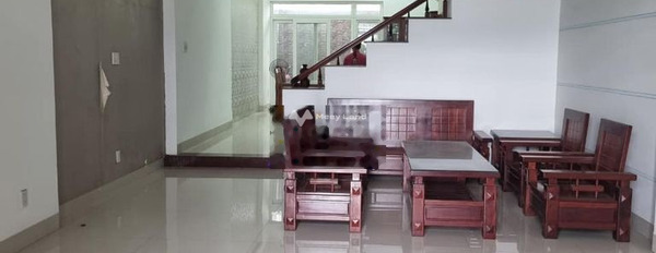 Cho thuê nhà nằm trên Võ Văn Kiệt, Phước Long, thuê ngay với giá chốt nhanh 13 triệu/tháng diện tích quy đổi 100m2, ngôi nhà bao gồm có 4 phòng ngủ-03