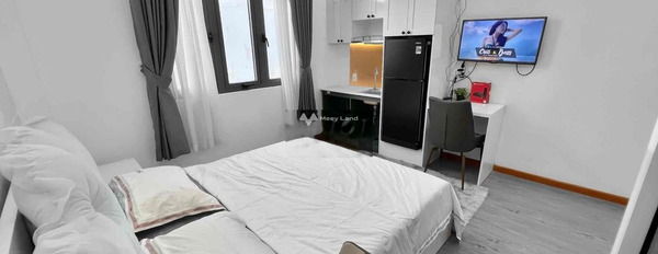 Căn hộ bao gồm có 1 phòng ngủ, cho thuê căn hộ vị trí đẹp nằm ngay Hoàng Diệu, Hồ Chí Minh, 1 WC pháp lý nhanh-03