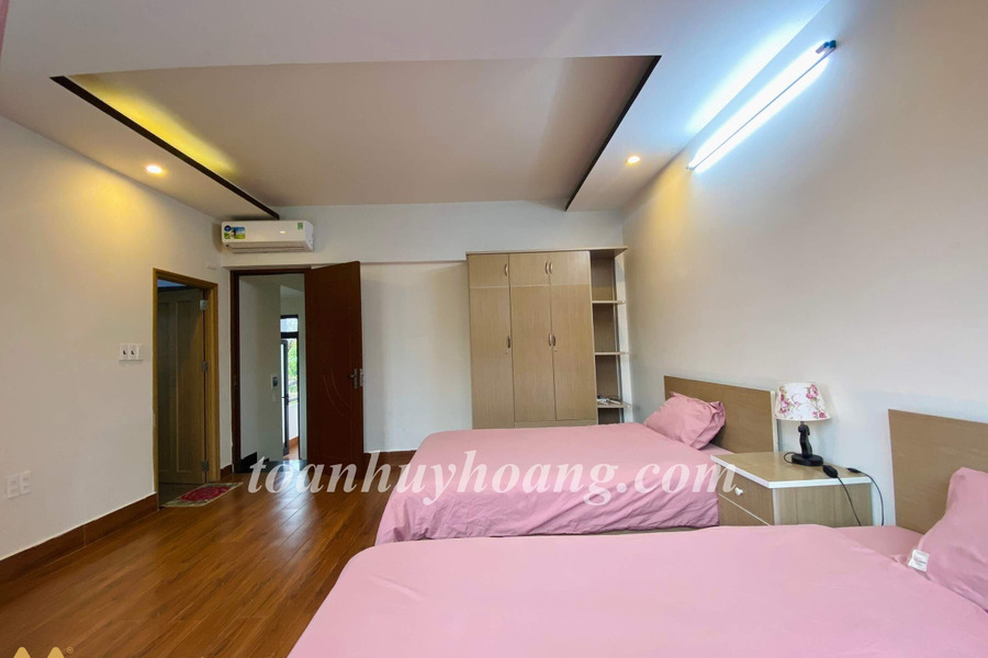 Cho thuê nhà đẹp gần cầu Tuyên Sơn, nhà 3 tầng, diện tích đất 130m2, 5 phòng ngủ, full nội thất đẹp-01