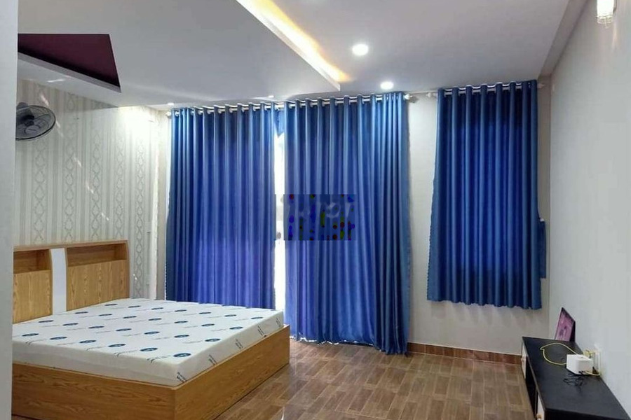 Ông chú kẹt tiền gửi bán nhà 5*25 trệt lầu 550tr ở Hóc Môn SHR -01