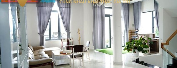 Giá bán 17 tỷ bán nhà diện tích khoảng 417 m2 Nằm ngay trên Đà Lạt, Tỉnh Lâm Đồng hướng Tây Nam tổng quan nhà bao gồm 10 PN liên hệ trực tiếp để được ...-02
