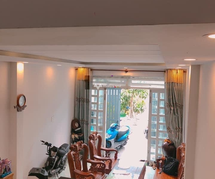 Bán nhà ở có diện tích chính 62m2 giá bán đàm phán chỉ 8 tỷ tọa lạc gần Quận 3, Hồ Chí Minh-01