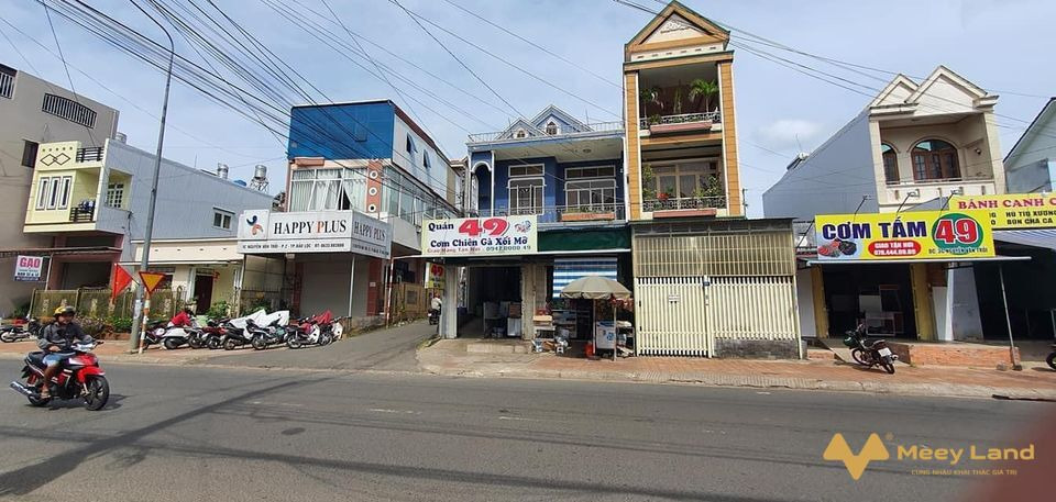 Bán căn nhà mặt tiền Nguyễn Văn Trỗi giá cực tốt