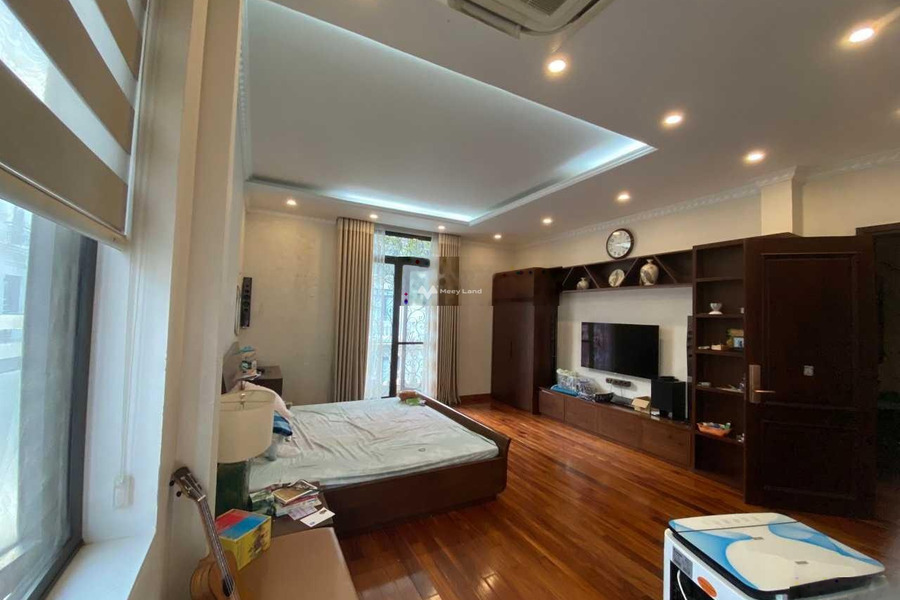 Tổng quan ngôi căn hộ này gồm 3 phòng ngủ, bán chung cư vị trí thuận lợi gần Nam Đồng, Đống Đa, căn hộ bao gồm có 3 PN, 3 WC nói không với trung gian-01