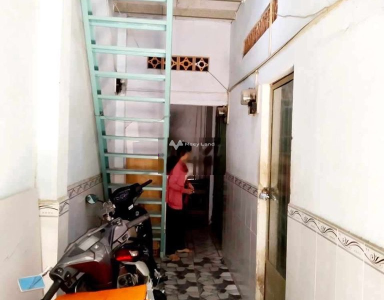 Ngôi nhà bao gồm 5 phòng ngủ, bán nhà ở có diện tích 40m2 giá bán 2.4 tỷ vị trí nằm ngay ở Bình Tân, Hồ Chí Minh-01