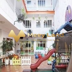 Nhà có 5 PN, cho thuê nhà, giá thuê siêu rẻ chỉ 230 triệu/tháng diện tích rất rộng 253m2 vị trí mặt tiền tọa lạc gần Cô Bắc, Hồ Chí Minh-02