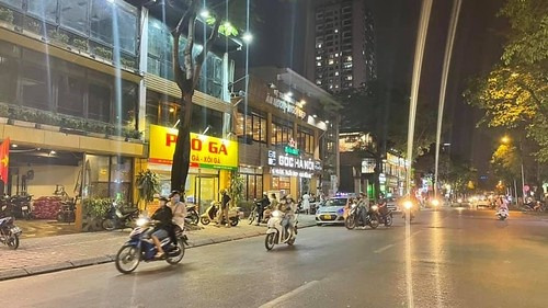 Cực hiếm, mặt phố Nghĩa Tân, Cầu Giấy DT 80m2 kinh doanh sầm uất, đường hai chiều vỉa hè rộng 34 tỷ 