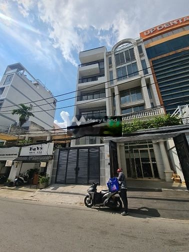 Nhà gồm có 8 phòng ngủ, cho thuê nhà, giá thuê giao lưu 65 triệu/tháng diện tích chuẩn 650m2 mặt tiền nằm ngay trên Phường 25, Hồ Chí Minh-01