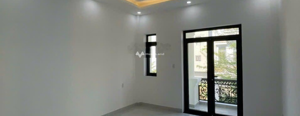 Hướng Đông, bán nhà diện tích chuẩn 60m2 vị trí mặt tiền tọa lạc trên Thuận An, Bình Dương giá bán đặc biệt từ 3.65 tỷ trong ngôi nhà này 4 PN, 5 WC-03