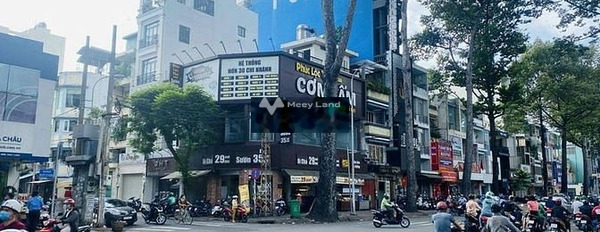 Ngôi nhà này bao gồm 3 phòng ngủ, cho thuê nhà ở diện tích chuẩn 120m2 thuê ngay với giá rẻ 60 triệu/tháng vị trí mặt tiền ngay Cô Giang, Hồ Chí Minh-02