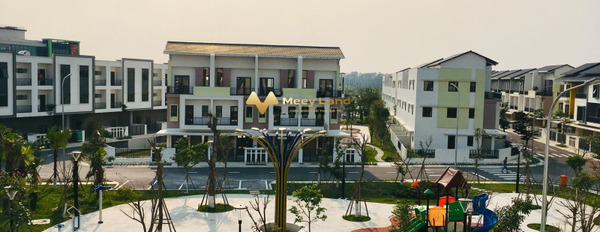 Bán liền kề vị trí thuận lợi tọa lạc ở Thị Xã Từ Sơn, Tỉnh Bắc Ninh vào ở ngay giá cực sốc 4.6 tỷ có một diện tích 120 m2, ngôi nhà có tổng 3 PN-02