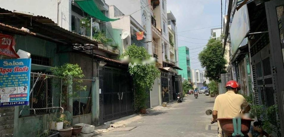 Bán nhà vị trí mặt tiền nằm ở Nguyễn Hữu Tiến, Tân Phú bán ngay với giá mua liền từ 13.5 tỷ diện tích 112m2 tổng quan bên trong ngôi nhà 15 phòng ngủ