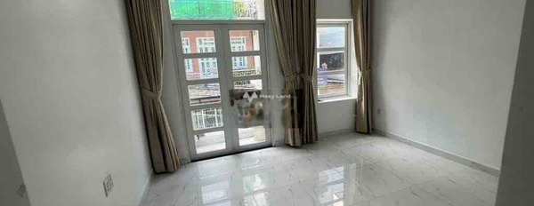 Diện tích khoảng là 48.4m2, cho thuê nhà ở mặt tiền tọa lạc ở Bình Thuận, Hồ Chí Minh, nhà này gồm 4 phòng ngủ, 4 WC giá có thể fix-03