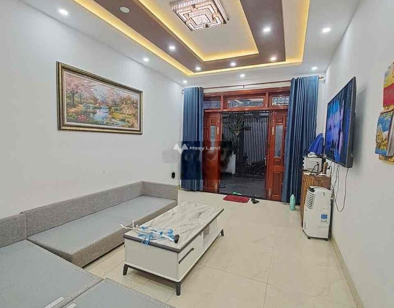 Có diện tích tiêu chuẩn 80m2, cho thuê nhà ở vị trí nằm ở Nguyễn Công Trứ, Đà Nẵng, trong căn này thì gồm 3 phòng ngủ, 3 WC không lo ngập nước-01