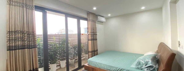 Có diện tích chung 130m2 bán nhà vị trí thuận lợi Trung Hòa, Trung Hòa hướng Tây - Bắc trong nhà này gồm 19 PN 19 WC hãy nhấc máy gọi ngay-02