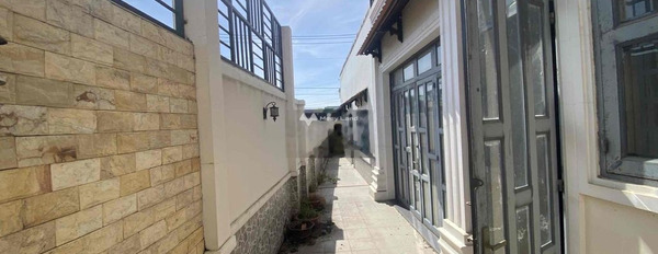 Vị trí đặt ngay Nguyễn Bình, Nhà Bè cho thuê nhà thuê ngay với giá sang tên chỉ 15 triệu/tháng, trong nhà này gồm 3 PN, 3 WC-03