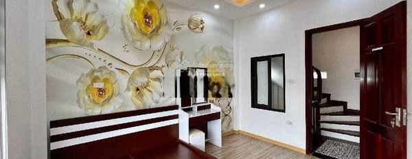 Bán nhà vị trí thuận lợi tọa lạc tại Bát Khối, Hà Nội bán ngay với giá vô cùng rẻ chỉ 3.4 tỷ có diện tích gồm 30m2 căn nhà bao gồm có 3 phòng ngủ-03