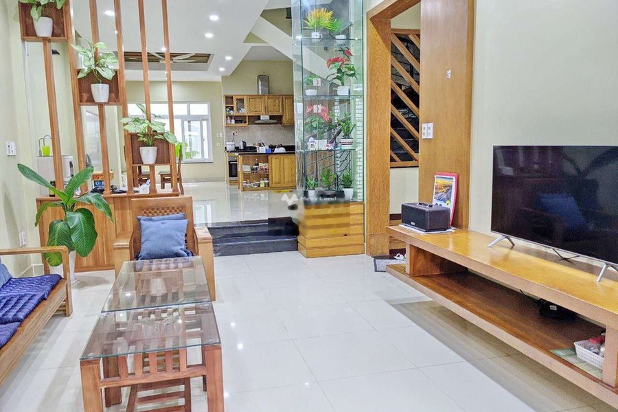 Cho thuê nhà vị trí hấp dẫn nằm ở Tân Phong, Hồ Chí Minh, giá thuê bất ngờ từ 40 triệu/tháng có diện tích chuẩn 180m2, nhà này bao gồm 3 PN-01