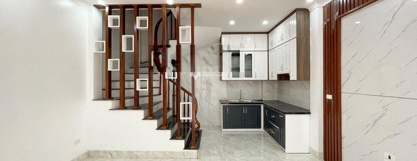 Có diện tích chung là 30m2 bán nhà vị trí ngay ở Quang Tiến, Nam Từ Liêm hướng Đông - Nam tổng quan ngôi nhà này 3 PN 4 WC cảm ơn bạn đã đọc tin.-02