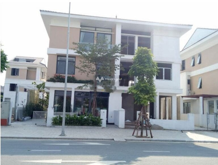 Có diện tích chung là 200m2, cho thuê nhà ở vị trí đẹp tọa lạc ngay tại An Phú, Hà Nội, căn này bao gồm 5 PN, 4 WC hẻm rộng-01