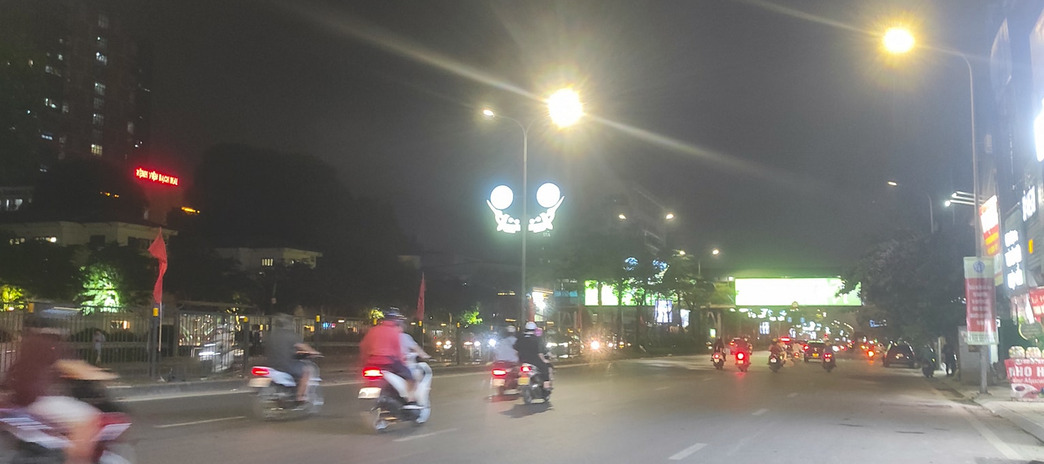 Bán nhà riêng quận Thanh Xuân thành phố Hà Nội, giá 32 tỷ