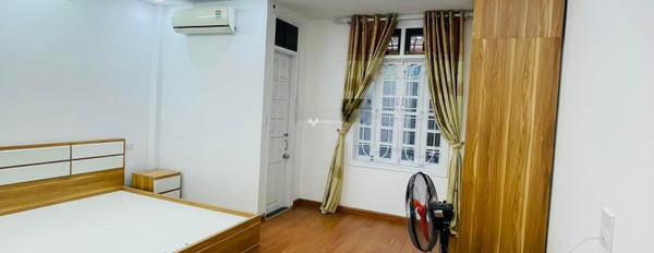 Bán căn nhà tọa lạc tại Nguyễn Ngọc Nại, Khương Mai giá bán cạnh tranh 9 tỷ diện tích 35m2 trong nhà này gồm có 1 PN 1 WC hãy nhấc máy gọi ngay-03