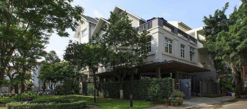 Căn nhà có tổng 4 phòng ngủ, bán biệt thự diện tích vừa phải 213m2 bán ngay với giá chỉ 57 tỷ vị trí nằm ngay ở Tân Phong, Quận 7