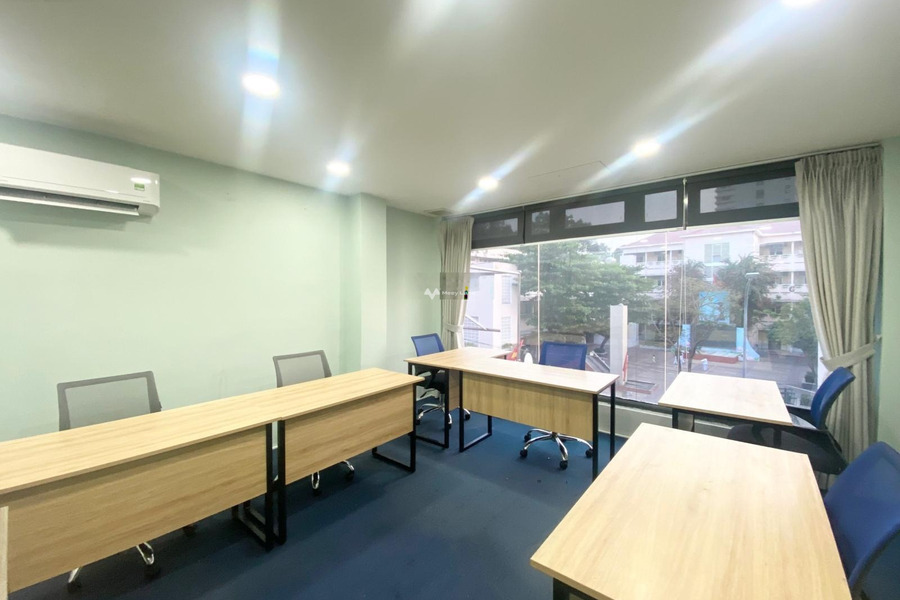 Giá thuê hữu nghị 3 triệu/tháng cho thuê sàn văn phòng vị trí thuận lợi nằm tại Quận 1, Hồ Chí Minh với diện tích là 21m2 nội thất tiêu chuẩn Full-01