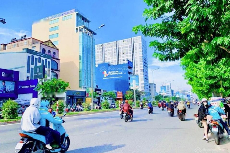 Cho thuê nhà vị trí đặt ở Cộng Hòa, Hồ Chí Minh, thuê ngay với giá đề xuất chỉ 330 triệu/tháng có diện tích là 224m2-01