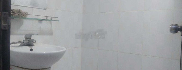 Căn hộ 1st Home - 2PN, 1 toilet, căn hộ trống, không nắng chiều -02