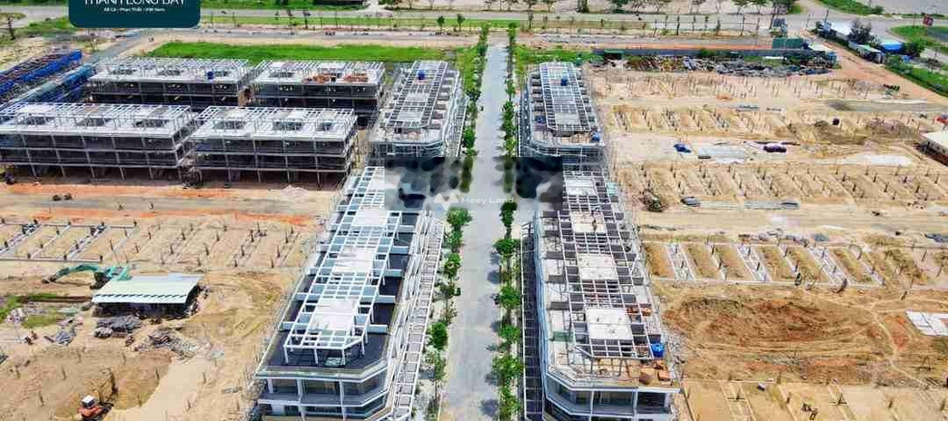 Bán 1800 m2 có 100m2 thổ mặt tiền Hòn Lan sát siêu dự án Thanh Long Bay giá siêu ngộp 