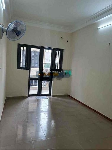Nhà có tổng cộng 4 phòng ngủ, cho thuê nhà ở tổng diện tích là 150m2 giá thuê cực êm chỉ 20 triệu/tháng vị trí mặt tiền nằm ở Tân Bình, Hồ Chí Minh-01