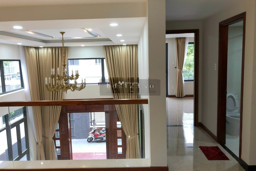 Nhà gồm 5 phòng ngủ, cho thuê nhà, giá thuê hợp lý từ 45 triệu/tháng với diện tích thực 200m2 vị trí đặt vị trí ở Hoàng Quốc Việt, Quận 7-01