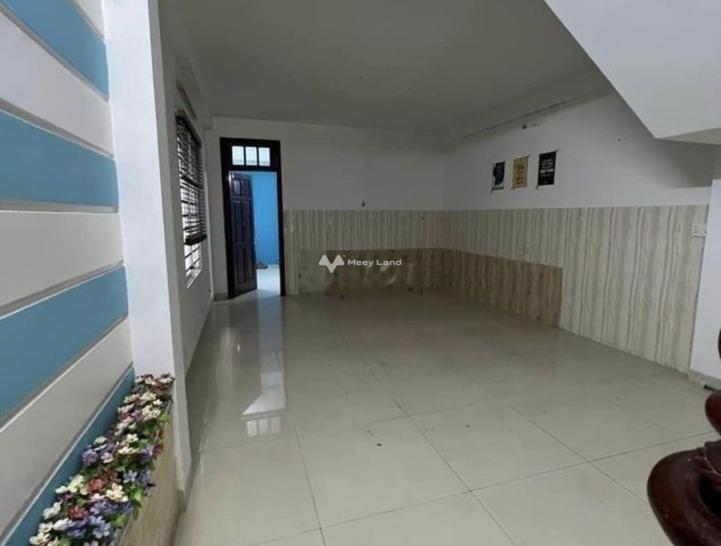 Nhà 4 phòng ngủ, cho thuê nhà, giá thuê giao lưu chỉ 25 triệu/tháng diện tích tiêu chuẩn 100m2 vị trí đặt tại Hòa Thuận Đông, Đà Nẵng-01