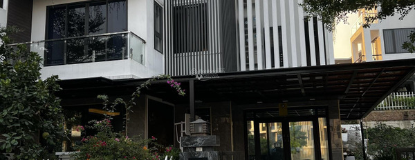 Diện tích tầm trung 220m2, bán biệt thự nằm ở Đường 21, Hà Nội, hướng Đông - Bắc, ngôi nhà này gồm 5 phòng ngủ, 5 WC hỗ trợ mọi thủ tục miễn phí-02