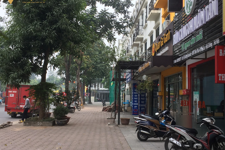 Cần bán gấp biệt thự liền kề đẹp nhất khu đô thị Văn Phú gần ngã tư, kinh doanh vô đối, giá 17,5 tỷ-01