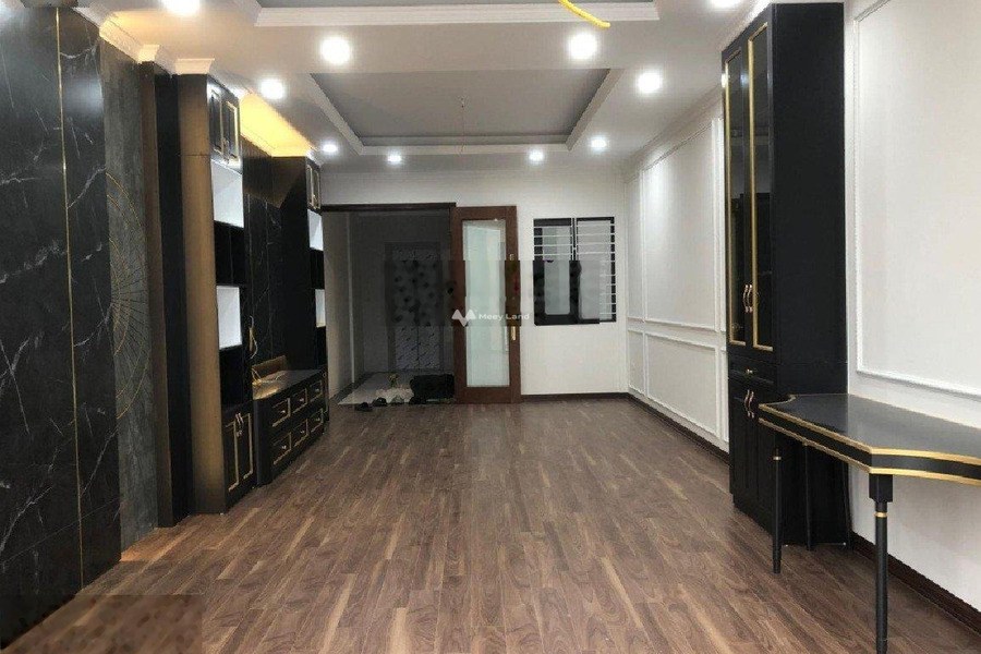 Cho thuê nhà có một diện tích sàn 60m2 vị trí đặt ở trung tâm Ba Đình, Hà Nội giá thuê êm chỉ 25 triệu/tháng, 1 WC-01