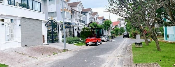 Diện tích 396m2, bán biệt thự nằm ngay Trần Trọng Cung, Tân Thuận Đông, ngôi nhà bao gồm 5 PN, 6 WC thuận tiện di chuyển-03