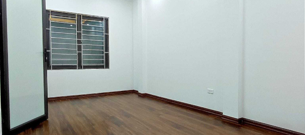 Bán nhà phố Tư Đình, Long Biên, 50m2 x 5 tầng, phân lô, gara