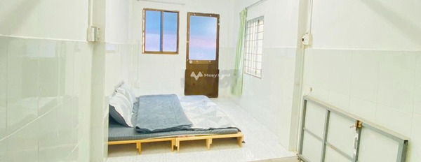Tổng 1 phòng ngủ cho thuê nhà ở diện tích rất rộng 35m2 thuê ngay với giá chính chủ 10.5 triệu/tháng vị trí mặt tiền tọa lạc gần Duy Tân, Hồ Chí Minh-03