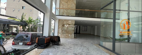 Diện tích 900m2, cho thuê nhà ở vị trí thuận lợi ngay trên Cửu Long, Hồ Chí Minh, trong căn này gồm 6 phòng ngủ, 6 WC vị trí thuận lợi-02